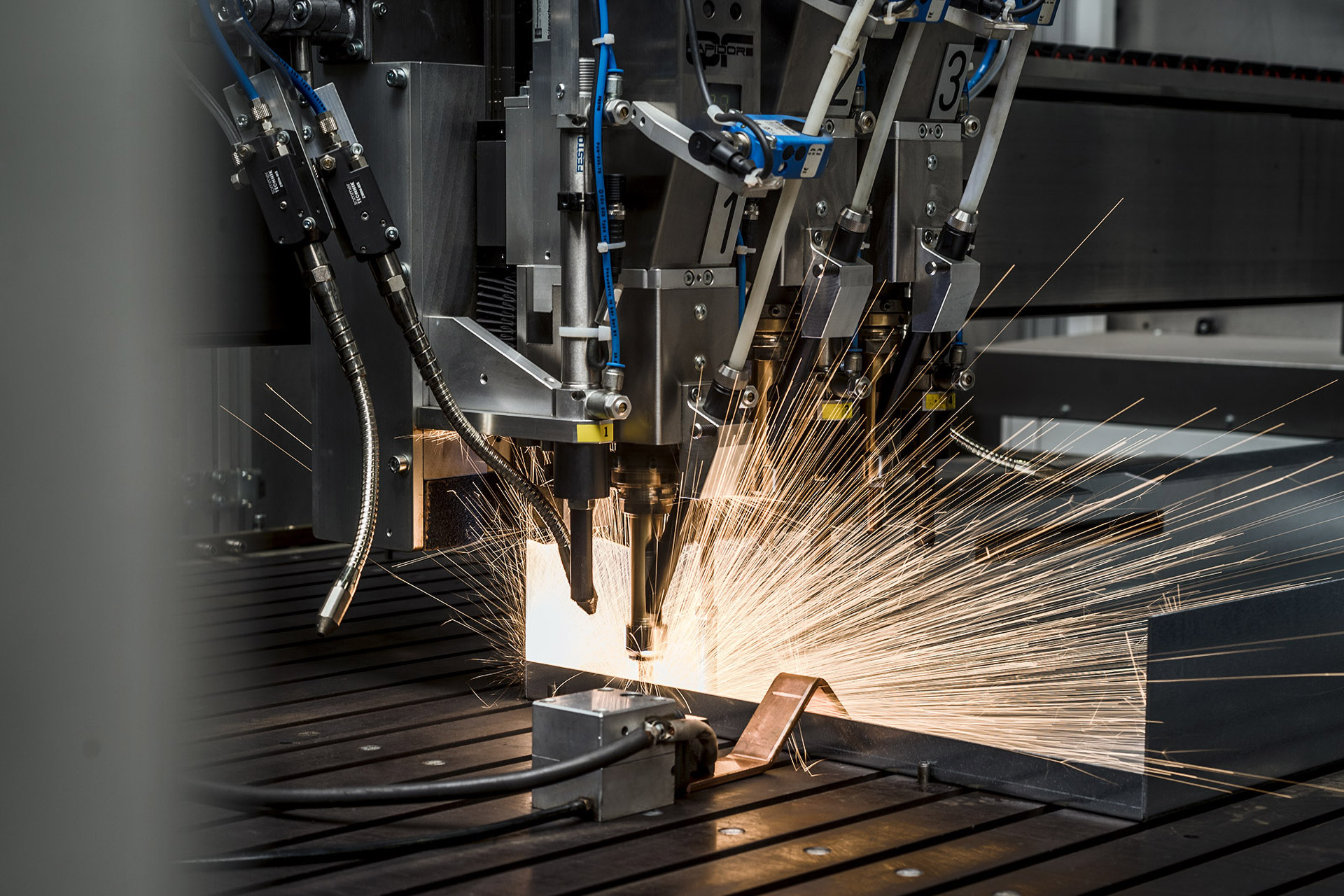 Maschine Bolzenschießen